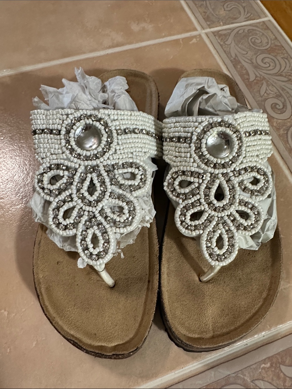 Billito White Beaded Thong Sandals with Decorative Gem